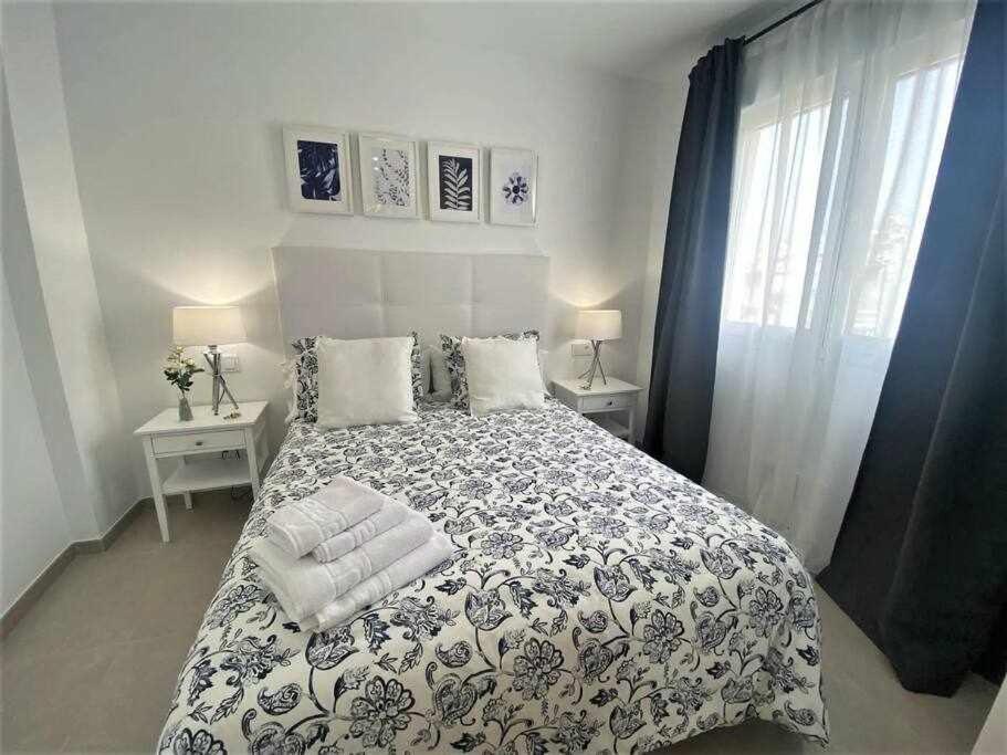 XV Apartamentos Morales & Arnal エステポナ エクステリア 写真